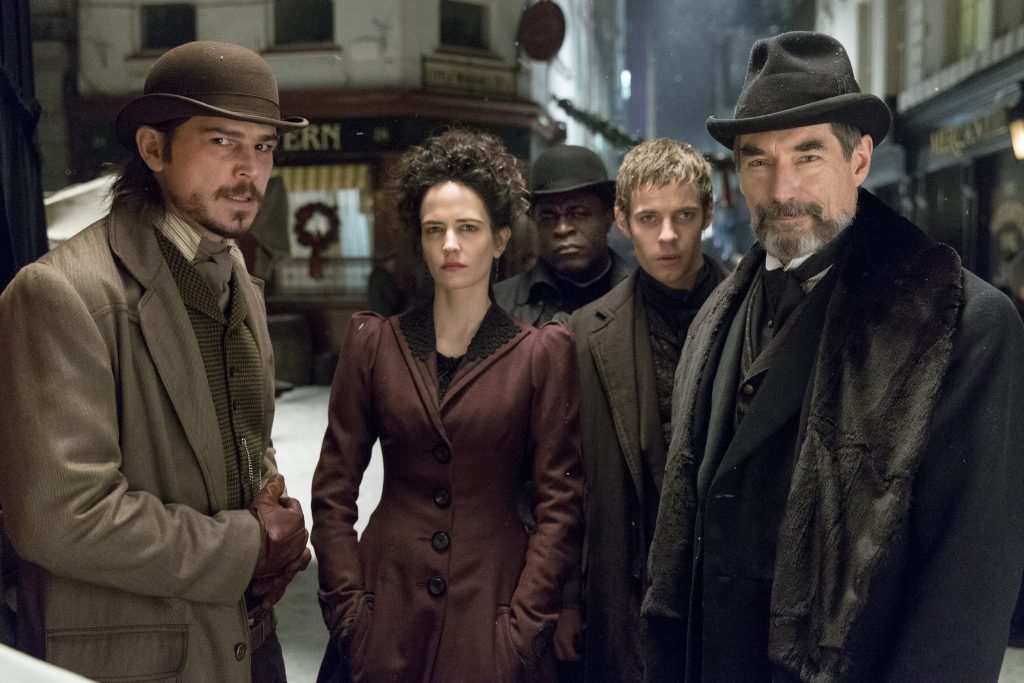8 сериалов, похожих на фильм "Интервью с вампиром"