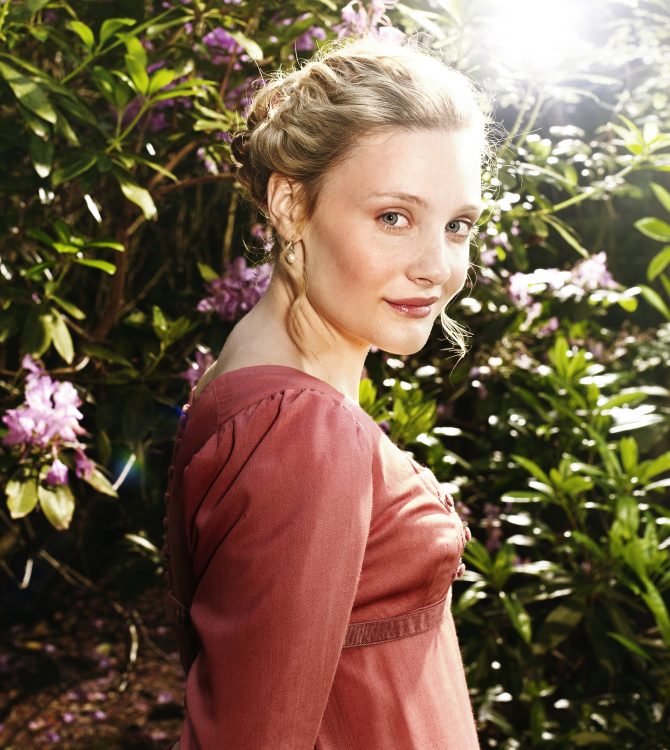 20 сериалов про старую Англию с красивыми женскими персонажами