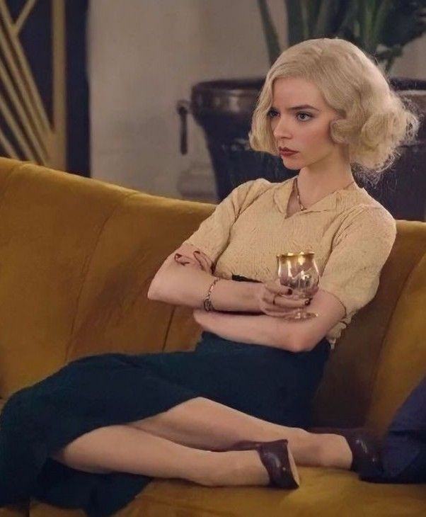30 фото сексуальной Ани Тейлор-Джой