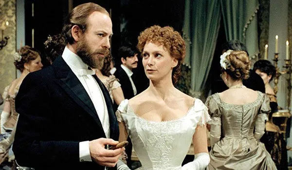 20 сериалов про старую Англию с красивыми женскими персонажами