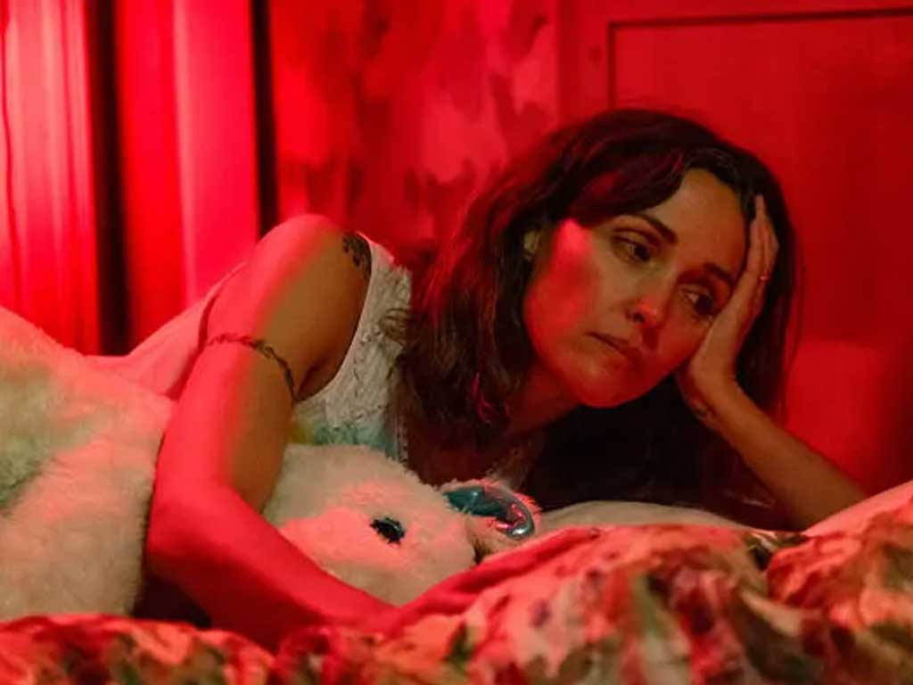 Фильм с участием Роуз Бирн, который заставляет задуматься о цене материнства