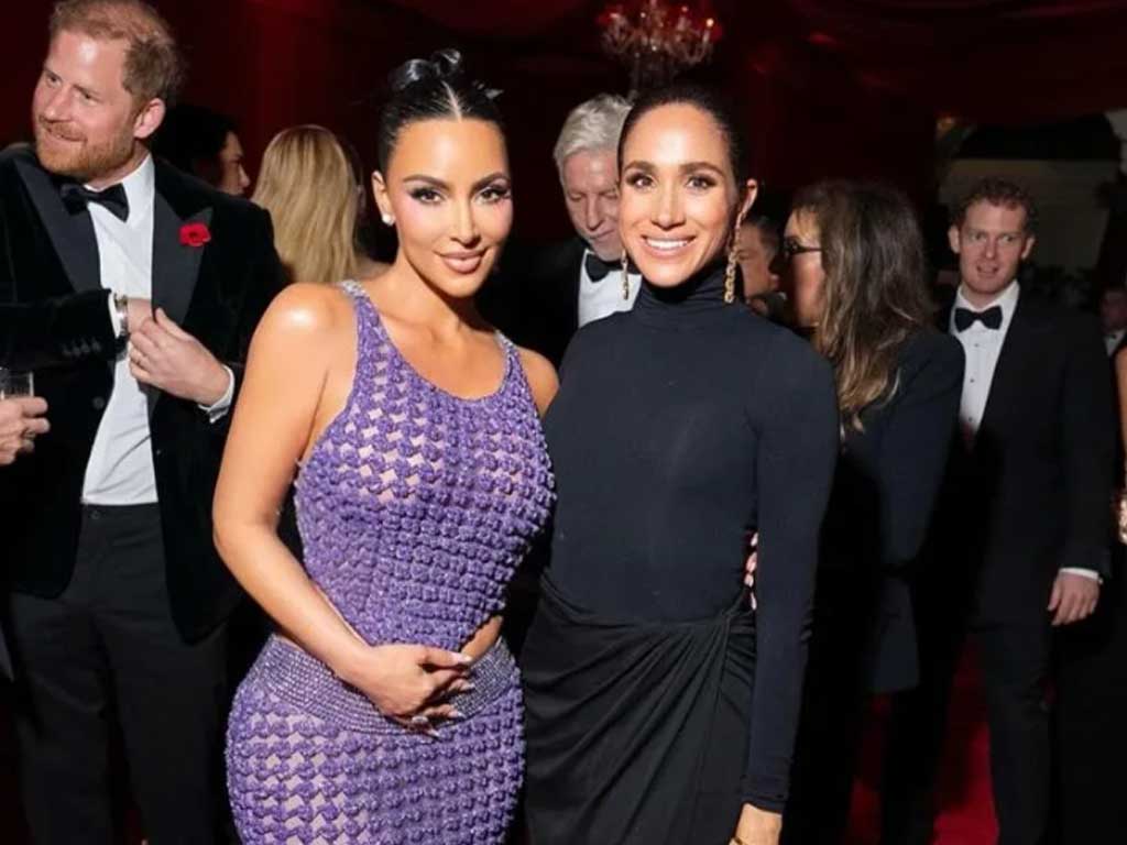 Фиолетовый соблазн: Ким Кардашьян повторила сексуальный образ Холли Берри