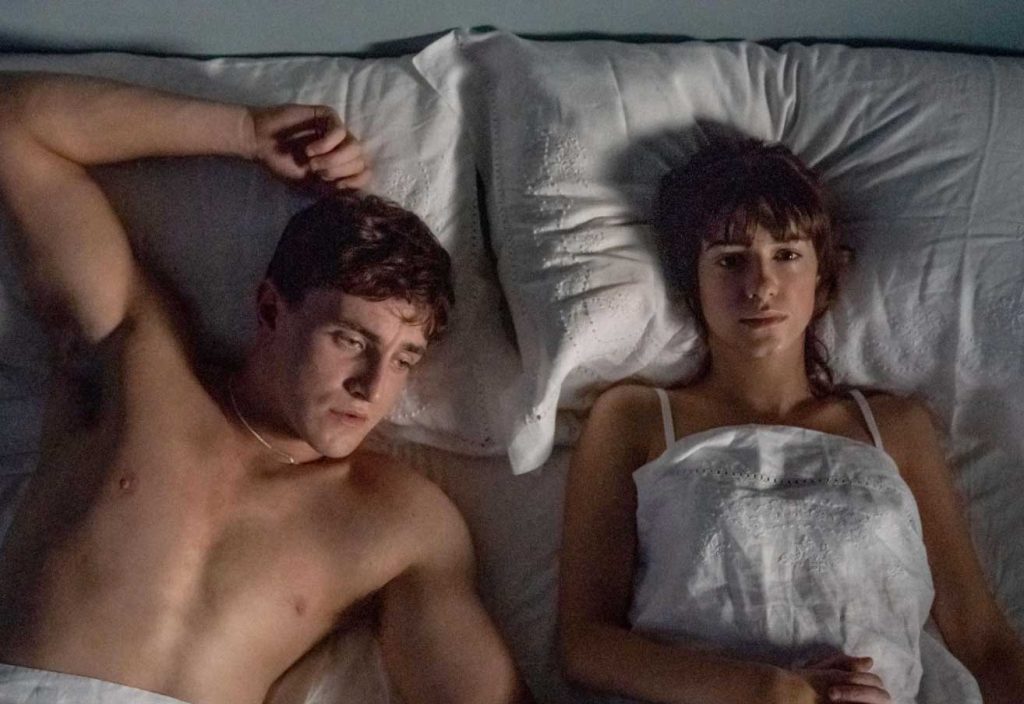 15 эротических сериалов, похожих на "Эйфорию"