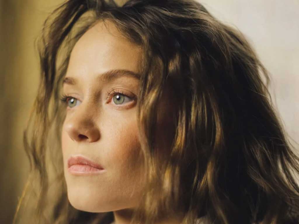 Сексуальный винтаж: жена Гарика Харламова в откровенной фотосессии