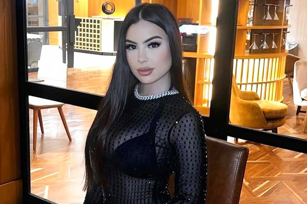 ТОП-30 фото молодой певицы Delarosa