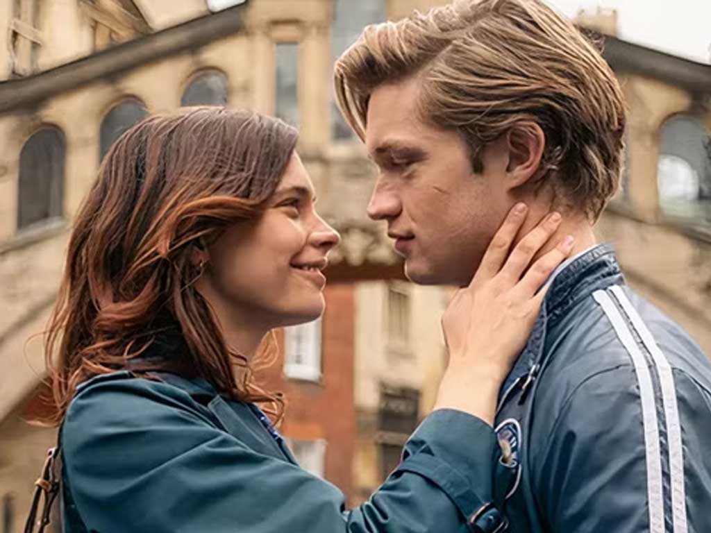 «Макстон‑холл» против «То лето, когда я похорошела»: битва романтических сериалов