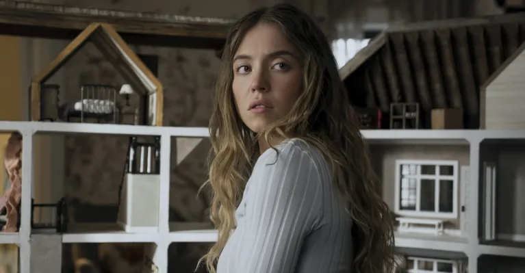 Лучшие сцены из фильма «Горничная» 2025 года с Сидни Суини