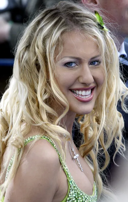 ТОП‑30 архивных фото Ксении Собчак - как она выглядела в молодости