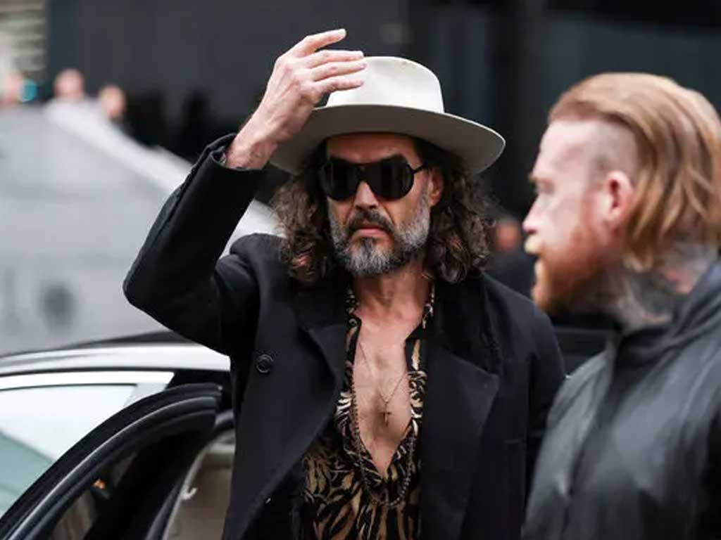 Новые обвинения против Рассела Брэнда: судебные детали изнасилования