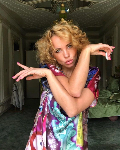 От стрип-клуба до Паттайи: 30 фото Юлии Реутовой