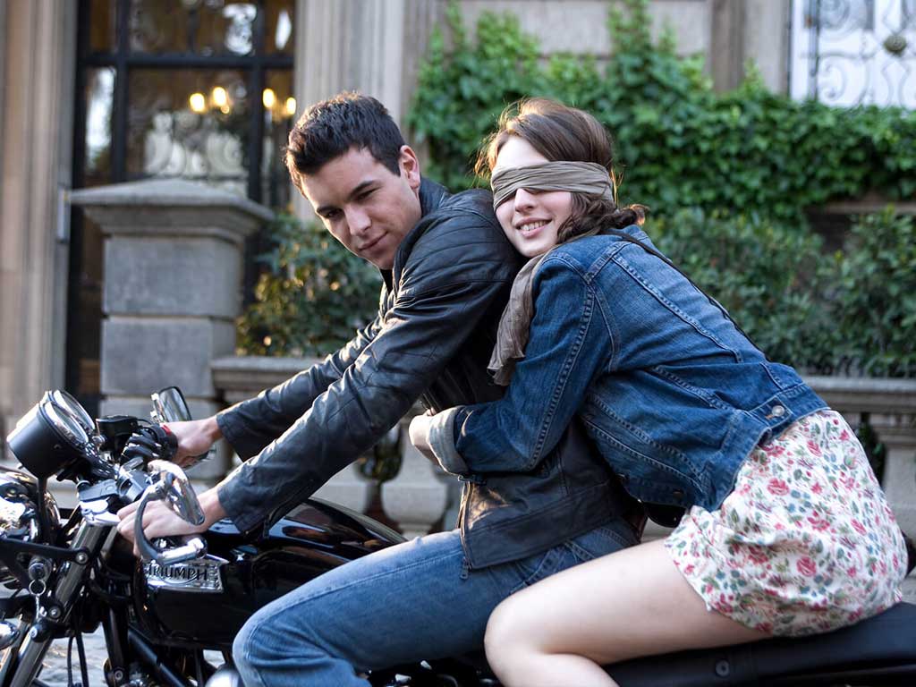 15 фильмов, где красивая школьница влюбляется в «плохого» парня 15 фильмов, где красивая школьница влюбляется в «плохого» парня