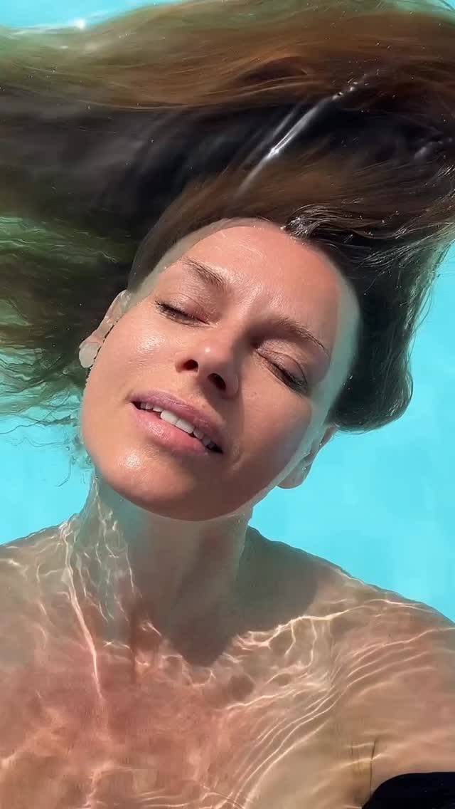 30 фото Любови Толкалиной 2026 года, которые взорвали соцсети