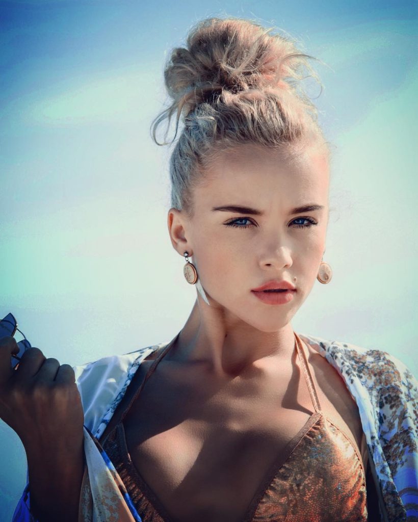 От стрип-клуба до Паттайи: 30 фото Юлии Реутовой