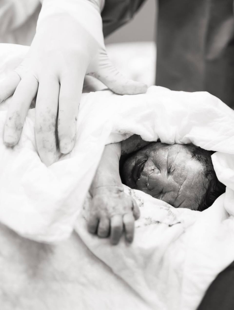 25 красивых фото Валерии Чекалиной с детьми