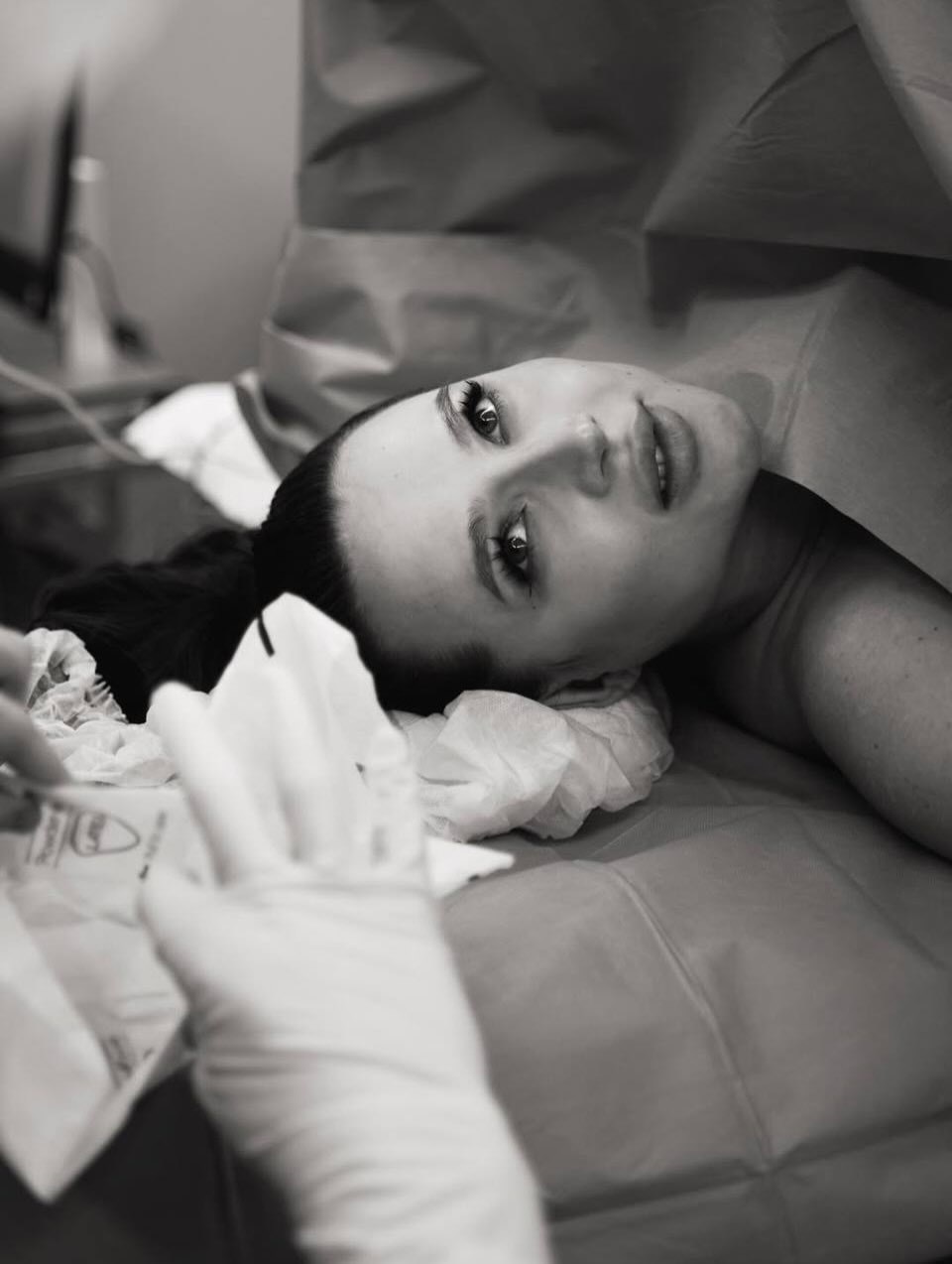 25 красивых фото Валерии Чекалиной с детьми