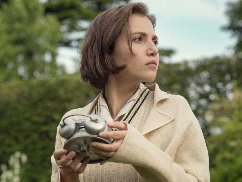 Лучшие зарубежные детективные сериалы 2025–2026: 10 историй с тайнами и расследованиями