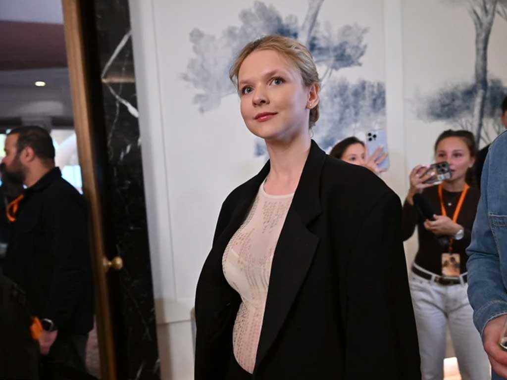 Жена Бероева беременна: 22-летняя Анна Панкратова впервые показала округлившийся живот