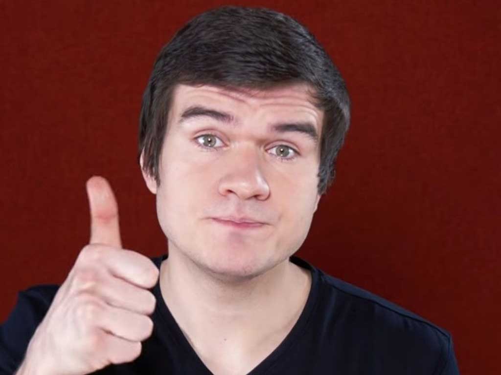 Почему «Одиссея» 2026 провалилась даже по мнению BadComedian? (Разбор сцен) Почему «Одиссея» 2026 провалилась даже по мнению BadComedian? (Разбор сцен)